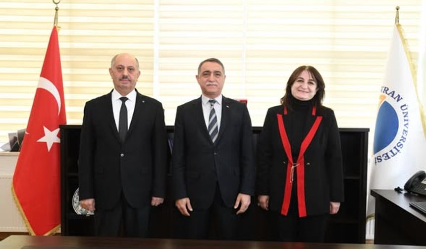 KAEÜ’de Dekanlık Görevi El Değiştirdi