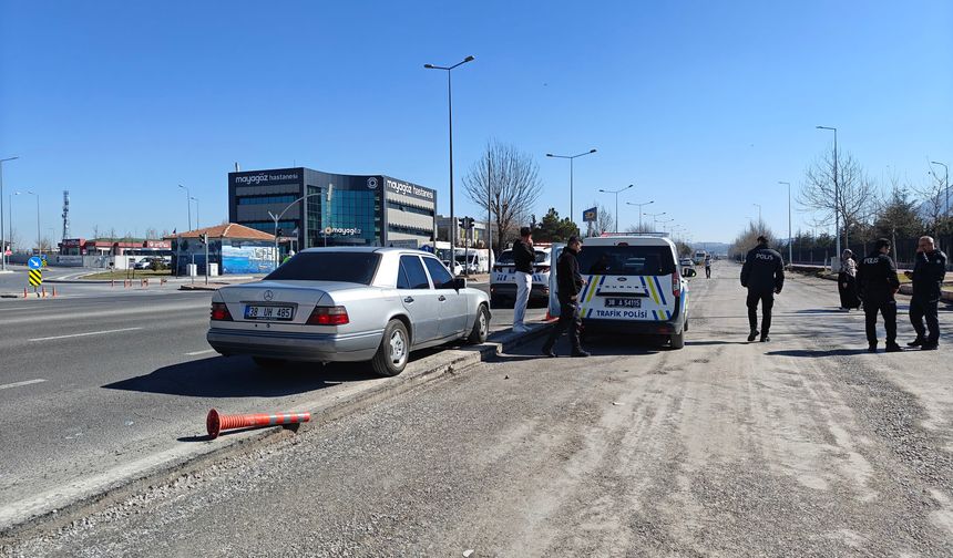 Otomobilin çarptığı 15 yaşındaki çocuk ağır yaralandı