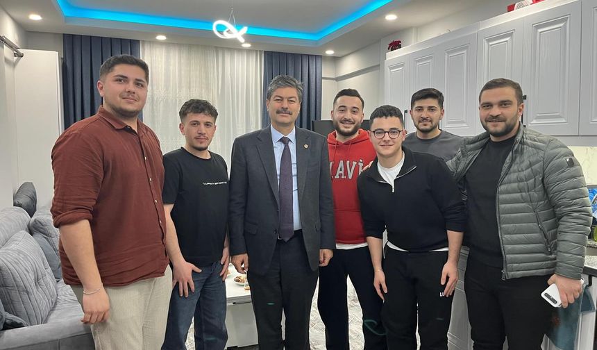 Necmettin Erkan Sahurda Öğrencilerle Buluştu