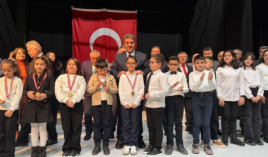 Anahtar Parti İl Başkanı Cemal Kaya’dan Kitap Tanıtım Etkinliğine Katılım