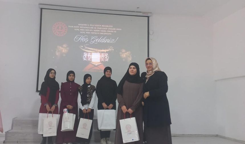 Genç Nida Yarışmasına Fatımatüz Zehra Damga Vurdu