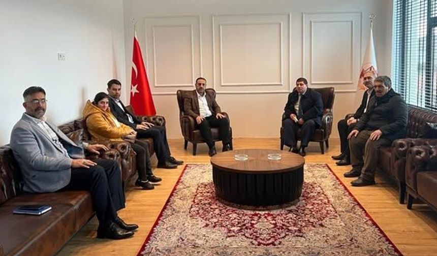 Görme Engelliler Derneği Heyeti Hakanoğlu’nu Ziyaret Etti