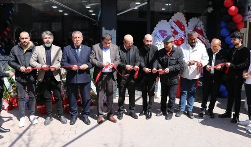 Mert Altuntaş Saç Tasarım Salonu Açıldı