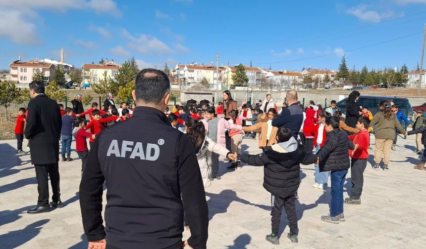 Mucur’da Öğrencilere Afet Eğitimi ve Tatbikat