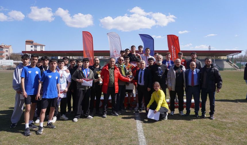 Ahi Stadı’nda Genç Atletizm Heyecanı