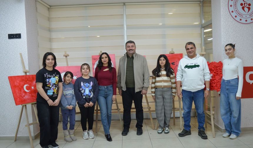 Cacabey Gençlik Merkezi Kırmızı Beyaza Büründü