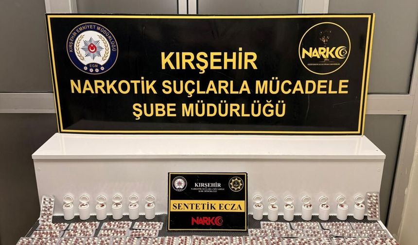 Kırşehir’de 1.387 Adet Sentetik Ecza Hap Ele Geçirildi: 2 Şüpheli Tutuklandı