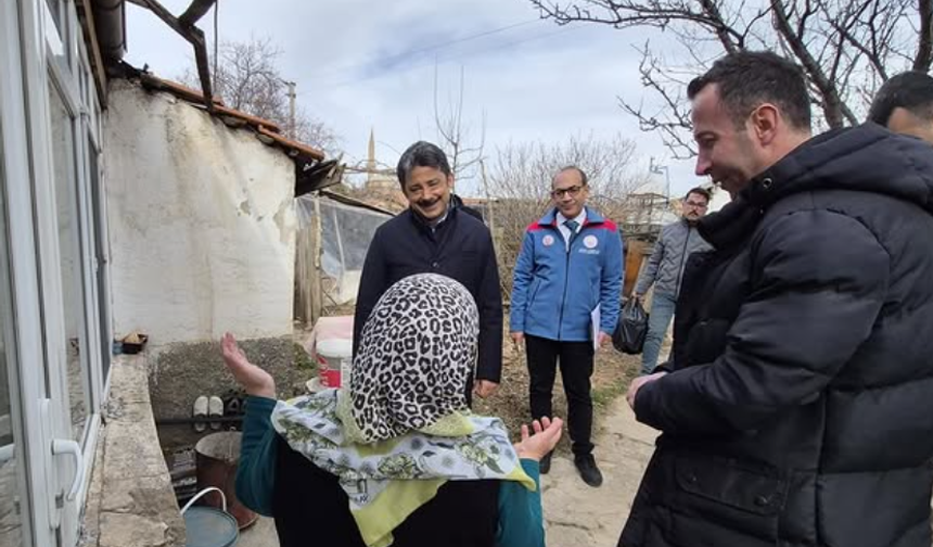 Vali Demiryürek 3 Mahallede 30 Aileyi Ziyaret Etti