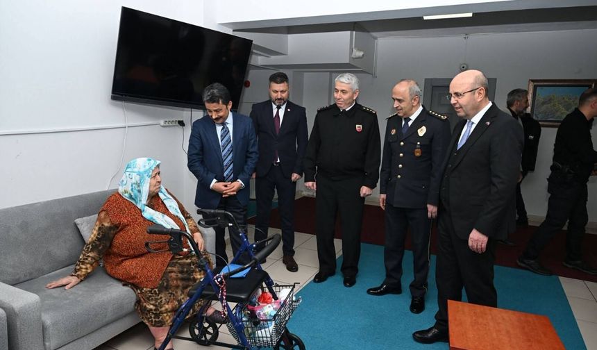 Protokolden Gönül Dokunuşu: Bayramda Vatandaşla Buluşma