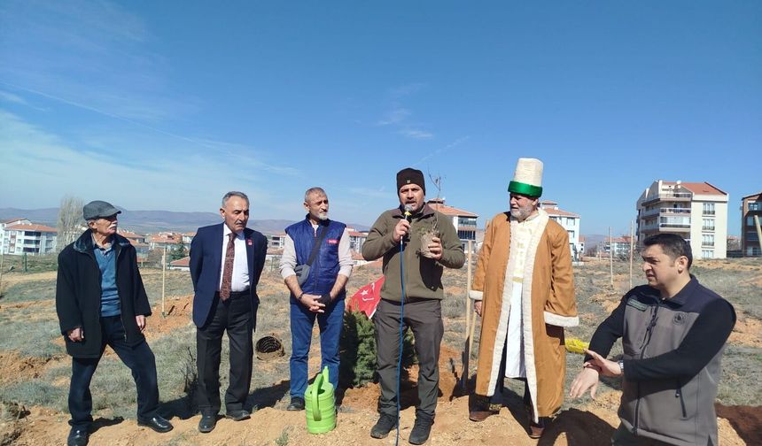 Kırşehir’de Şehitler İçin Fidanlar Toprakla Buluştu