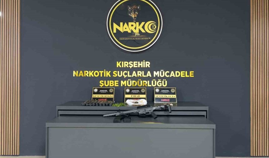 İkamete operasyon: Uyuşturucu ve silah ele geçirildi