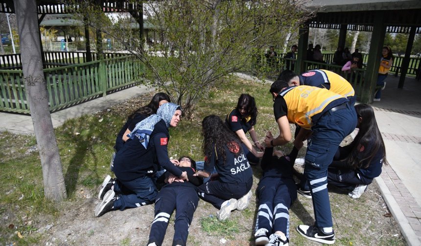 KAEÜ’de Deprem ve Yangın Tatbikatı Yapıldı