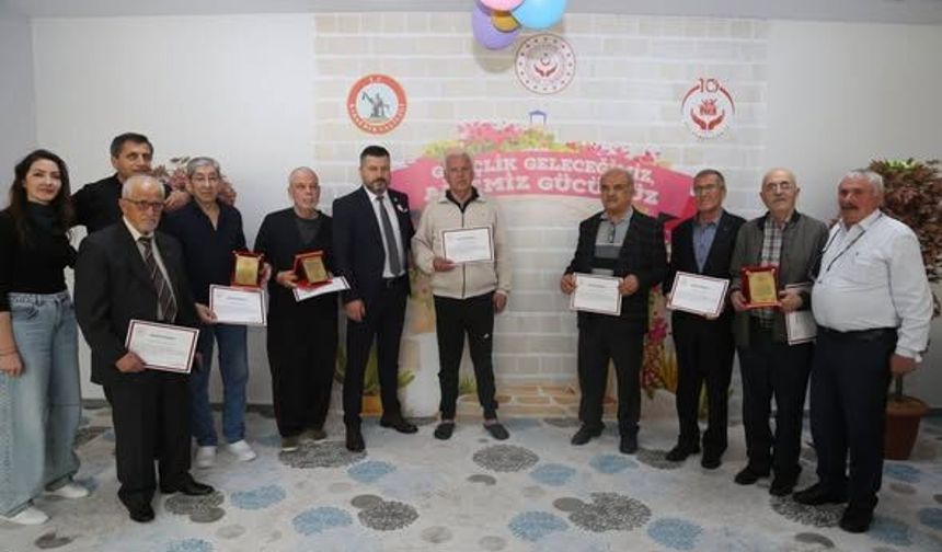 Huzurevinde Tavla Turnuvası Coşkusu