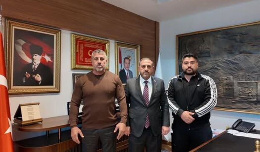 Milli Gururlar Çiçekdağı Belediye Spor’da