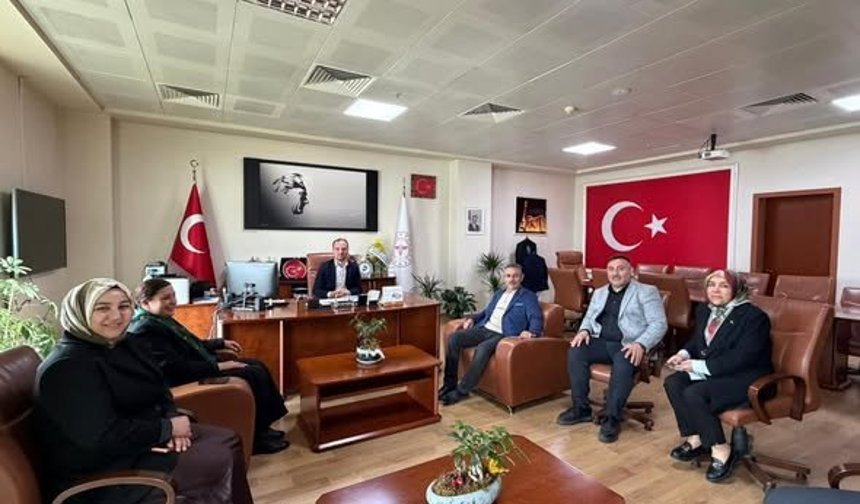 AK Parti Heyeti Başhekim Erbesler ile Görüştü