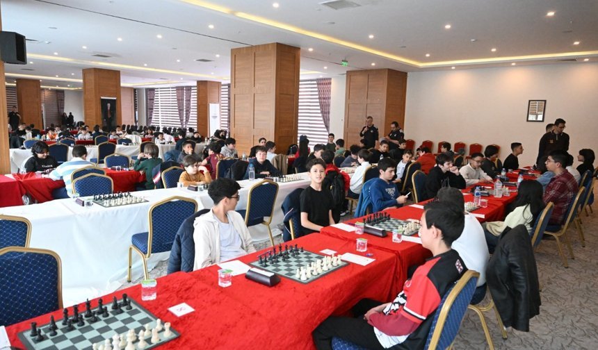 Kırşehir’de 23 Nisan Satranç Turnuvası Yapıldı