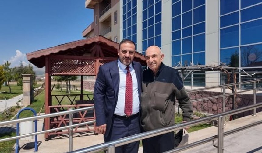 Başkan Hakanoğlu’ndan Huzurevine Anlamlı Ziyaret