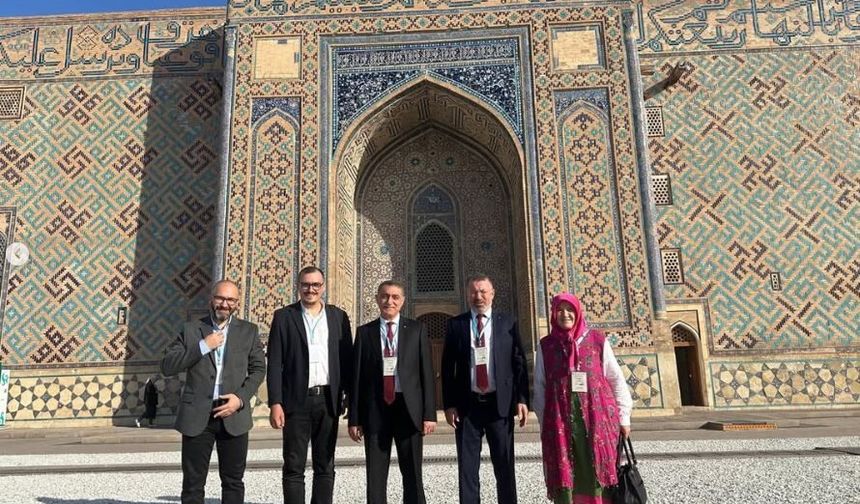 Rektör Karahocagil Kazakistan’da Temaslarda Bulundu