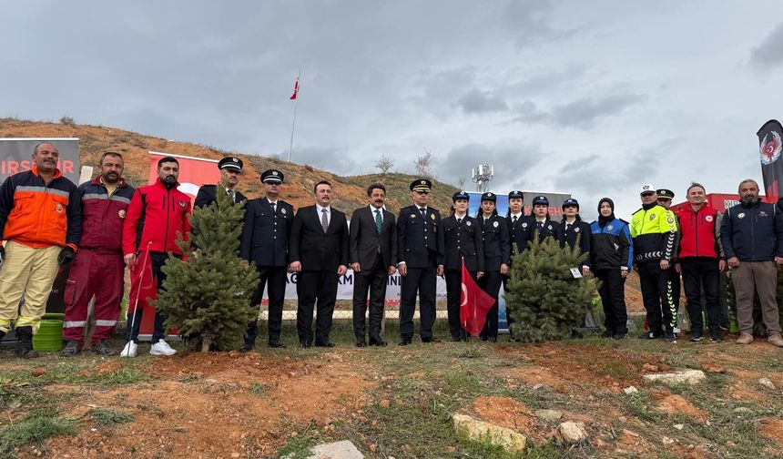 Polis Haftasında Fidanlar Toprakla Buluştu