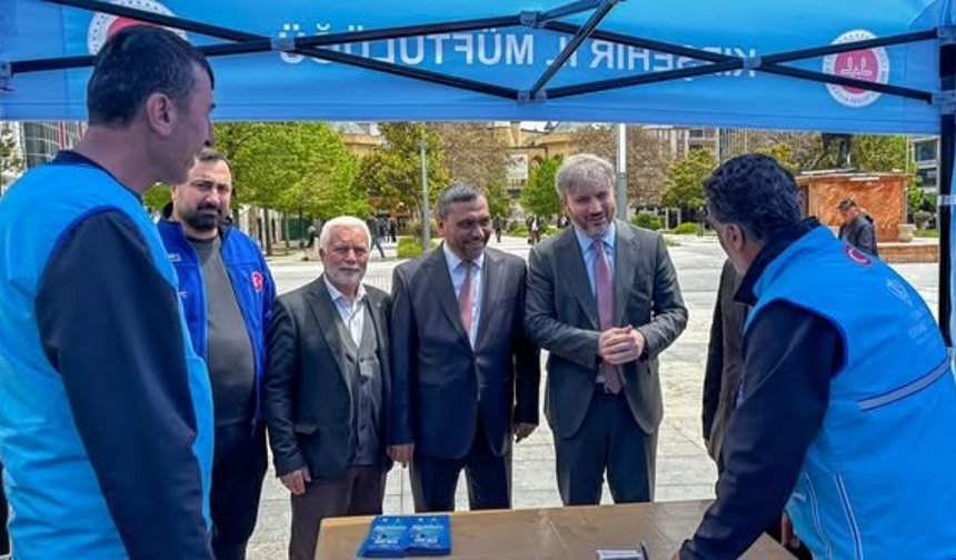 Kırşehir'de “Kurbanını Paylaş” Standlarına Yoğun İlgi