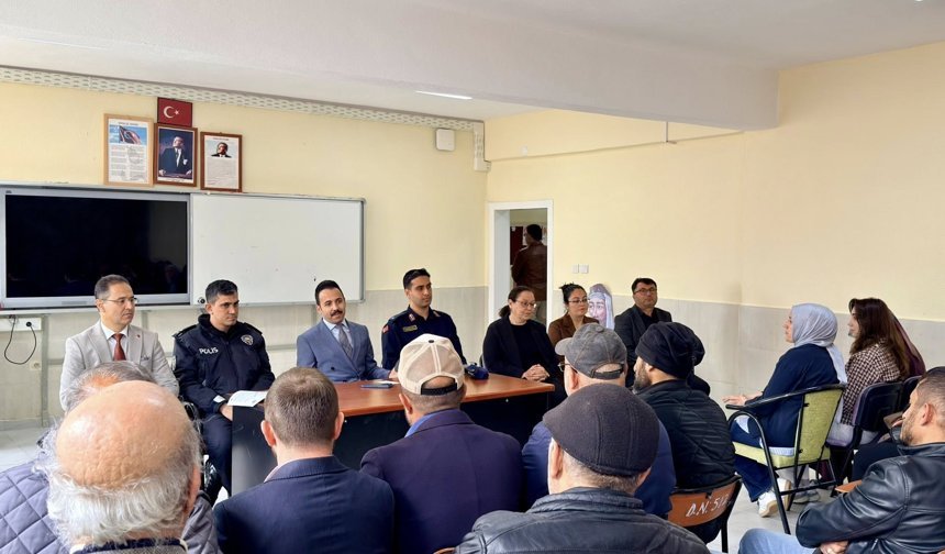 Kaymakam Öğüt Veli Toplantılarına Katıldı