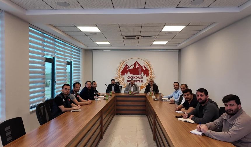 Hasan Hakanoğlu: “GES Projemizle Çiçekdağı’nın Geleceğine Yatırım Yapıyoruz”