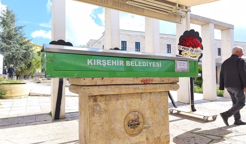 Türk ve Yeşilli son yolculuklarına uğurlandı