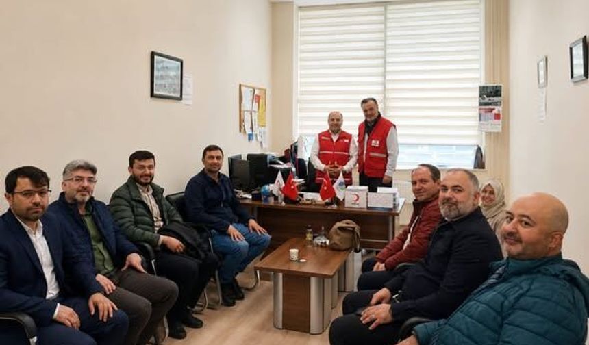 HAMİLİK OKULU VAKFI’NDAN KIZILAY KIRŞEHİR ŞUBESİ’NE ZİYARET