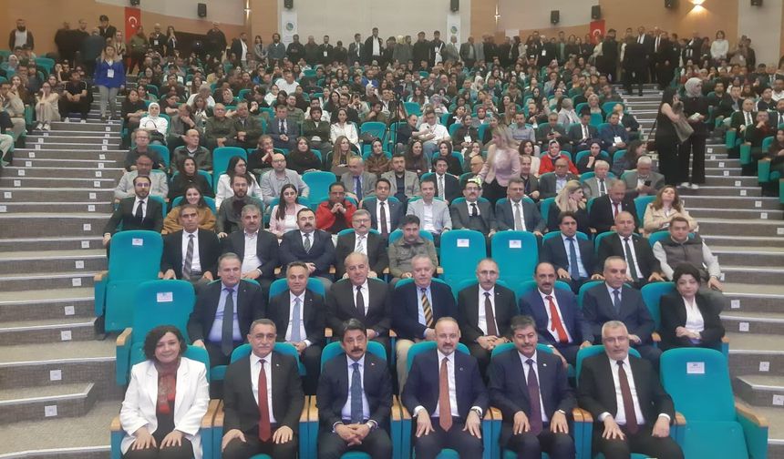 “Yeni Ahi Evranlar Yetiştirmeliyiz” Kırşehir Ahi Evran Üniversitesi 20. Yılını Kutladı