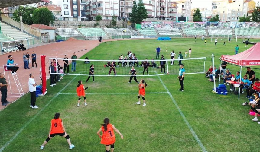 KIRŞEHİR’DE SPOR COŞKUSU TÜM HIZIYLA DEVAM EDİYOR