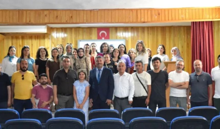 KIRŞEHİR’DE GELECEĞİN BADMİNTONCULARI YETİŞTİRİLİYOR