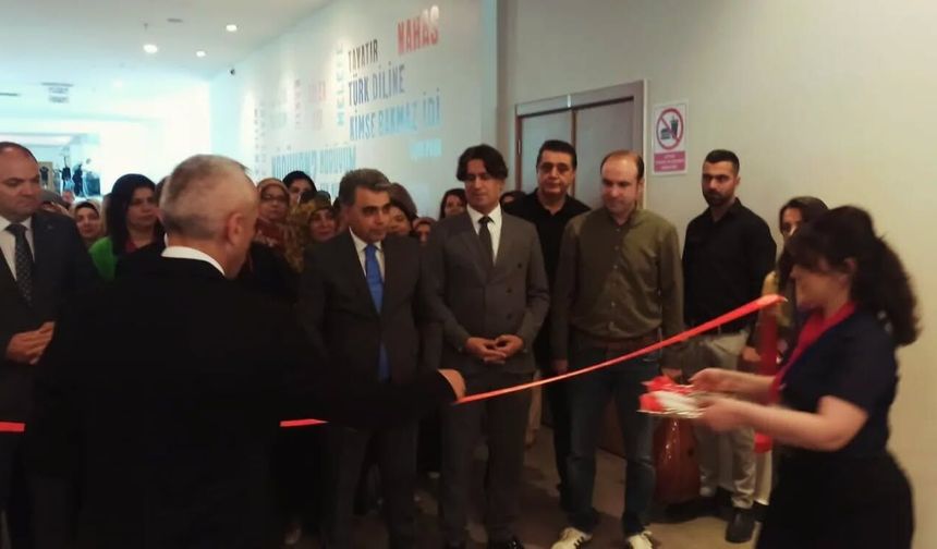 Eğitim Bir-Sen Sergi Açılışına Katıldı