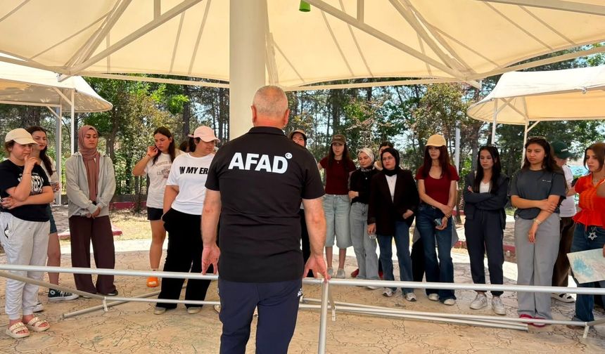 Gençlik Kampında Hayat Kurtaran Eğitim! AFAD Tek Tek Gösterdi