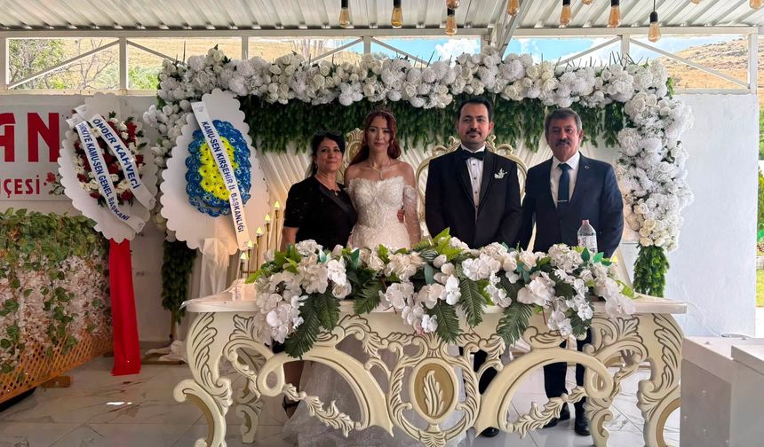 Hüdai Pakel, Arslan Ailesinin Mutluluğunu Paylaştı