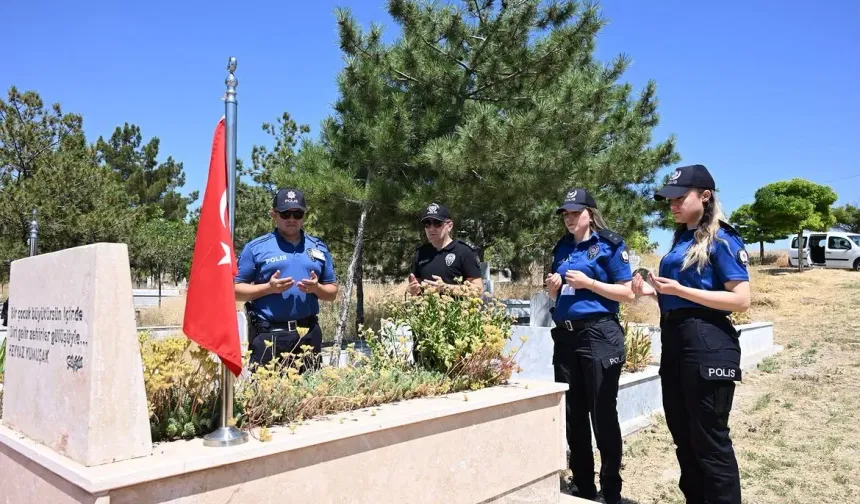 Kırşehir Polisi Şehit Ailesini Yalnız Bırakmadı