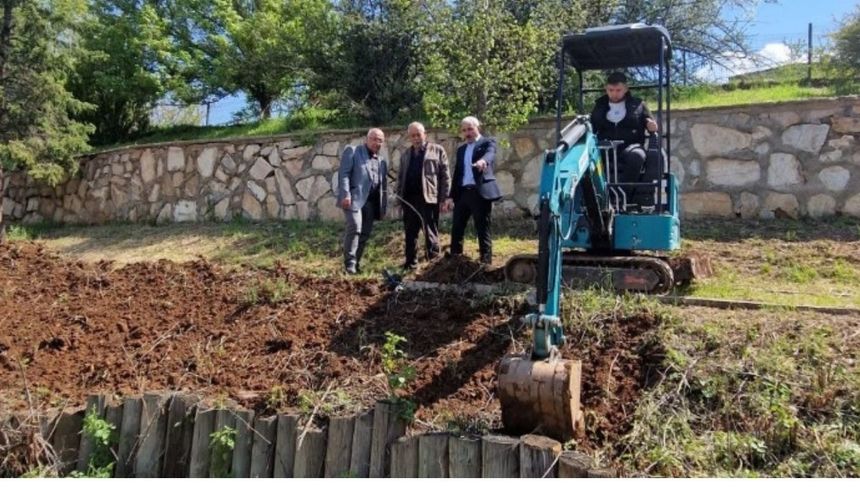 Kırşehir Özbağ'da Necati Gökçınar Parkı Yenileniyor