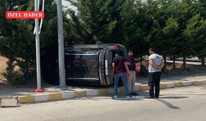 Kırşehir'de Kaza! Otomobil Yan Yattı
