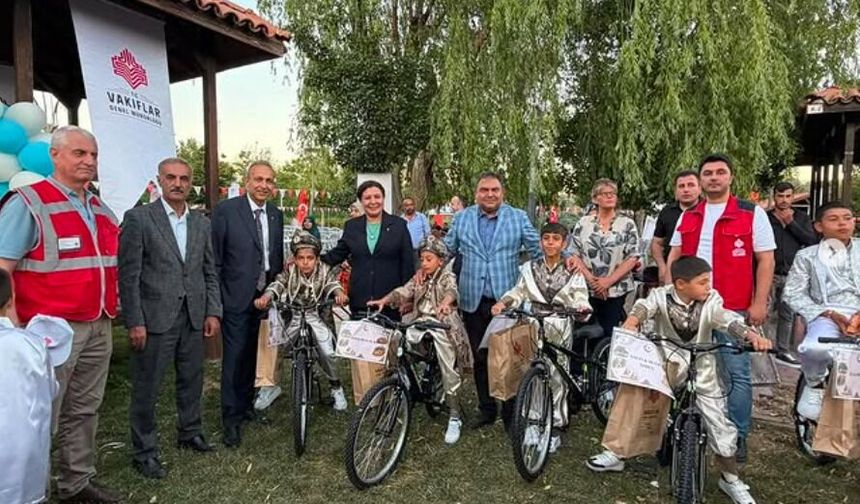 Seher Ünsal Çocukların Mutluluğuna Ortak Oldu