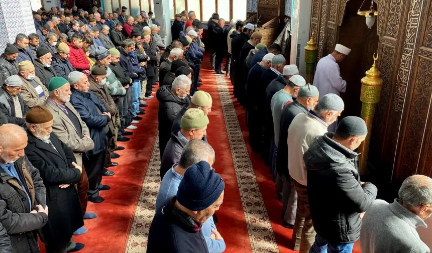 Cuma Hutbesinde Güzel Ahlak Çağrısı