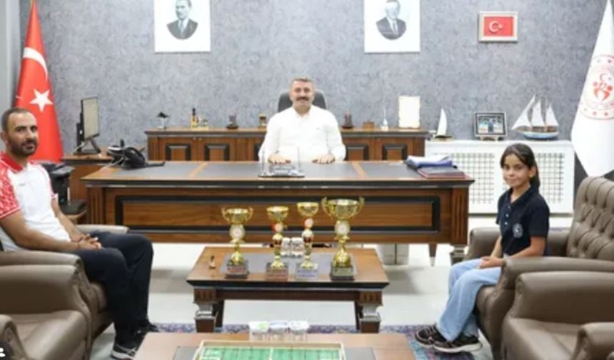 DURU LAÇİN’DEN İL MÜDÜRÜ ÇAKMAKÇI’YA ZİYARET