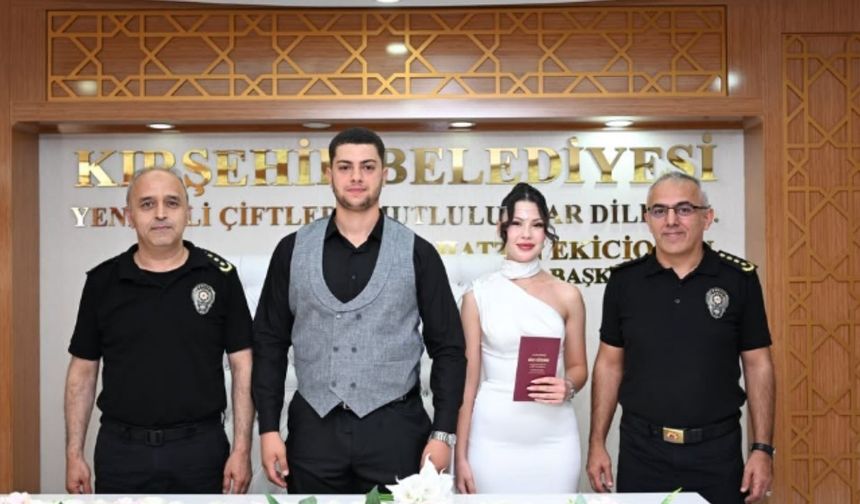 EMNİYET MÜDÜRÜ GÖRÜCÜ, GENÇ ÇİFTİN MUTLULUĞUNA ORTAK OLDU