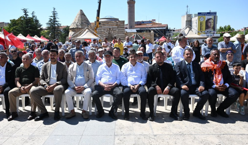 SIDIKLI TÜRKMEN ŞÖLENİ’NDE BİRLİK VE BERABERLİK MESAJI
