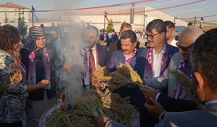 Çiçekdağı’nda Geleneksel Bulgur Dövme ve Üzerlik Yakma Etkinliği