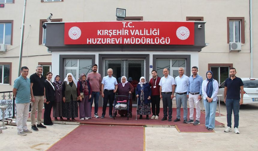 Kırşehir’de huzurevi sakinlerine anlamlı ziyaret