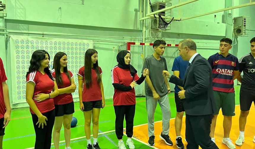 Kırşehir Ülkü Ocakları'ndan PMYO adaylarına parkur desteği