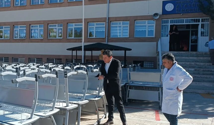 Mucur Atatürk İlkokulunda derslik donanımları yenilendi