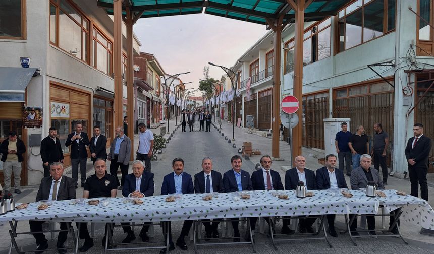 Milletvekili Erkan, Ahilik Haftası’nda esnafla kahvaltıda buluştu