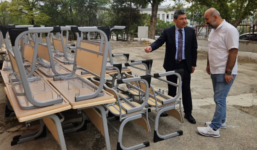 Mucur’da Öğrencilere Yeni Sıralar