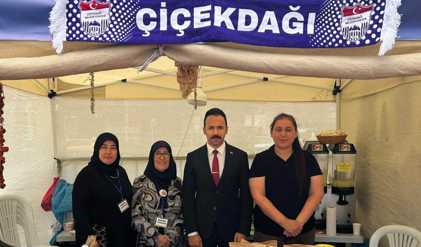 Çiçekdağı’nın Yöresel Değerleri Cacabey Meydanı’nda Tanıtıldı