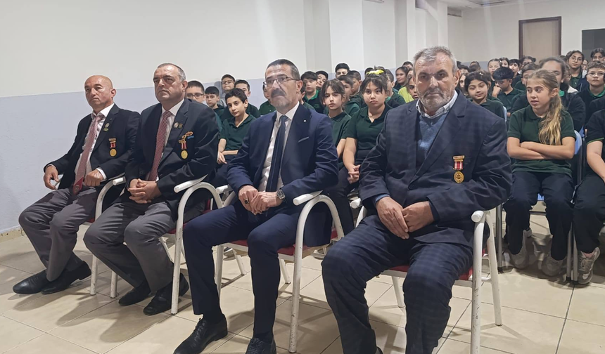 Kırşehir’de Öğrenciler Gazilerle Bir Araya Geldi